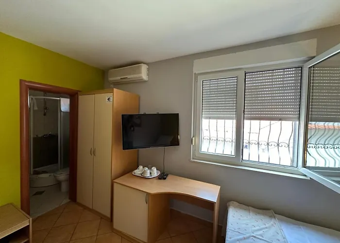 La Riva * موستار